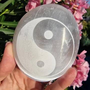 Szelenit yin-yang marokkő elölnézetből