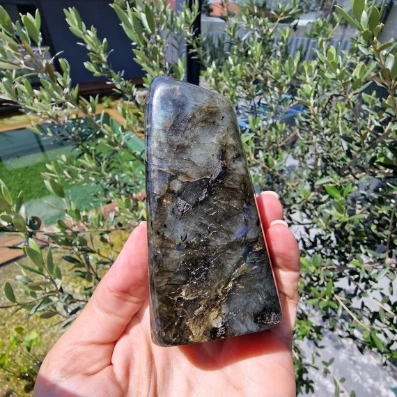 Labradorit freeform 451 g